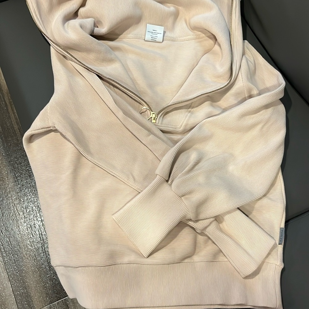 Varley sweatshirt